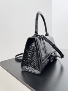 高仿balenciaga巴黎世家 HOURGLASS 鱷魚紋壓紋手提包沙漏包 黑色黑扣
