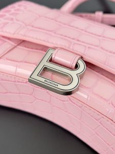 高仿balenciaga巴黎世家 HOURGLASS 加小號鱷魚紋壓紋手提包沙漏包 巴黎粉