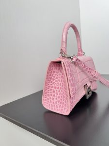 高仿balenciaga巴黎世家 HOURGLASS 加小號鱷魚紋壓紋手提包沙漏包 巴黎粉