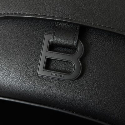 複刻balenciaga巴黎世家 Downtown黑色半亞光柔滑牛皮革小號單肩包