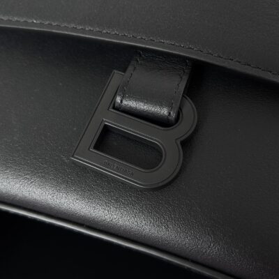 複刻balenciaga巴黎世家 Downtown黑色半亞光柔滑牛皮革中號單肩包