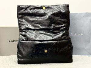 高仿BALENCIAGA巴黎世家 Monaco細紋牛皮革大號鏈帶包 大號油蠟黑金