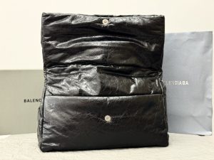 高仿BALENCIAGA巴黎世家 Monaco細紋牛皮革鏈帶包 大號油蠟黑銀