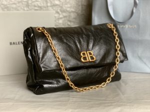 高仿BALENCIAGA巴黎世家 Monaco細紋牛皮革鏈帶包 中號油蠟黑金