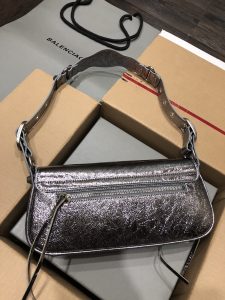 専櫃複刻BALENCIAGA巴黎世家 Le Cagole銀色細紋牛皮革大號單肩包
