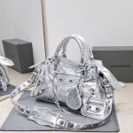複刻高仿BALENCIAGA巴黎世家 Neo Cagole 細紋牛皮革手提包 中號銀色