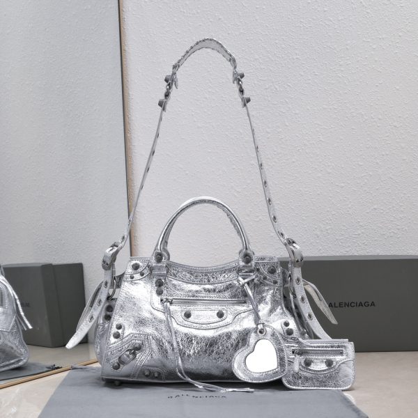 複刻高仿BALENCIAGA巴黎世家 Neo Cagole 細紋牛皮革手提包 中號銀色