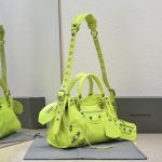 複刻高仿BALENCIAGA巴黎世家 Neo Cagole 細紋牛皮革手提包 中號亮藍
