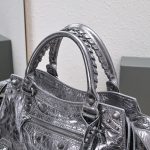複刻高仿BALENCIAGA巴黎世家 Neo Cagole 細紋牛皮革手提包 中號銀灰