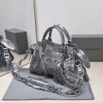 複刻高仿BALENCIAGA巴黎世家 Neo Cagole 細紋牛皮革手提包 中號銀灰