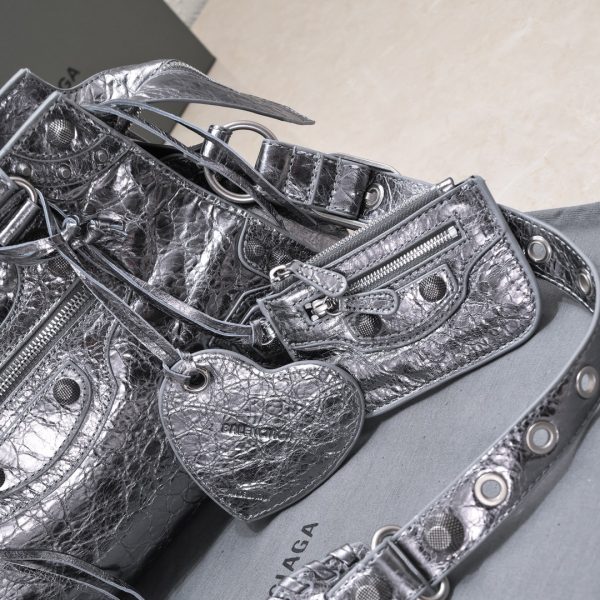 複刻高仿BALENCIAGA巴黎世家 Neo Cagole 細紋牛皮革手提包 中號銀灰