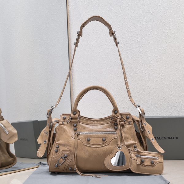 複刻高仿BALENCIAGA巴黎世家 Neo Cagole 細紋牛皮革手提包 中號棕色