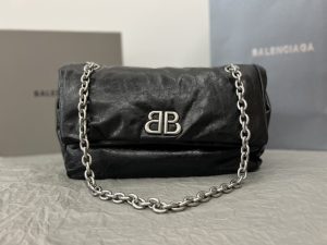 原單BALENCIAGA巴黎世家 Monaco細紋牛皮革鏈帶包 小號【油蠟黑銀】