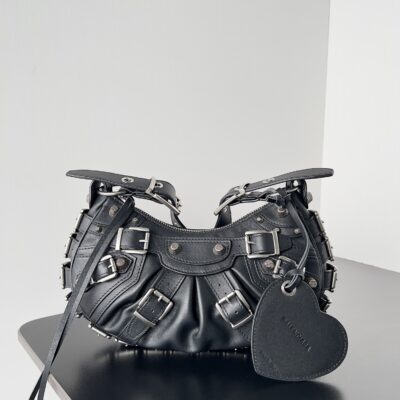 複刻BALENCIAGA巴黎世家 Le Cagole黑色光滑牛皮革搭扣加小號肩揹包