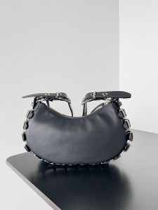 複刻BALENCIAGA巴黎世家 Le Cagole黑色光滑牛皮革搭扣加小號肩揹包
