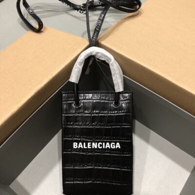 一比一複刻BALENCIAGA巴黎世家 Shopping 方格牛皮革手機包 黑色鱷魚紋