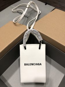 一比一複刻BALENCIAGA巴黎世家 Shopping 方格牛皮革手機包 白色