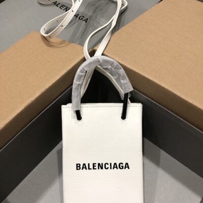 一比一複刻BALENCIAGA巴黎世家 Shopping 方格牛皮革手機包 白色