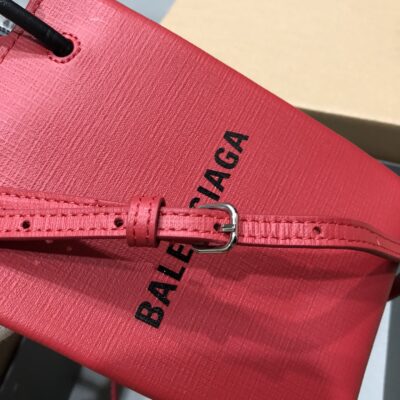 一比一複刻BALENCIAGA巴黎世家 Shopping 方格牛皮革手機包 紅色