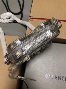 1比1複刻BALENCIAGA巴黎世家 LE CAGOLE HEART愛心包 迷你手袋 銀灰