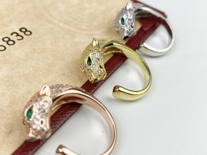 一比一卡地亞豹子頭高仿磚石戒指 貴族標配
