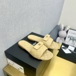 CHANEL香奈兒高仿走秀款涼鞋休閒時尚拖鞋 新品 卡其色
