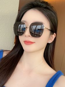 頂級一比一香奈兒官網同步新款大框偏光墨鏡