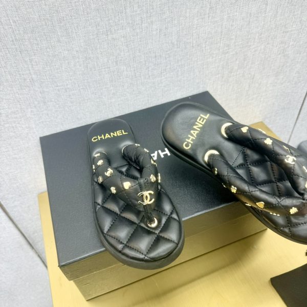 CHANEL香奈兒高仿走秀款夾腳拖鞋女款涼鞋時尚奢侈品