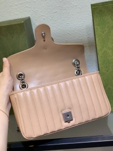 別具風情幾何風格443497Gucci高仿包包