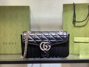 443497頂級復刻高仿Gucci女款斜挎包