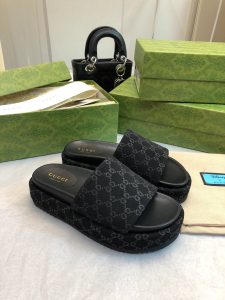 專櫃包裝一比一復刻Gucci原單休閒鞋拖鞋