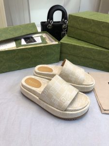 頂級A貨奢侈品Gucci高仿休閒鞋女款涼鞋