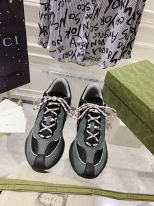 專櫃同步Gucci高仿情侶款休閒運動鞋老爹鞋