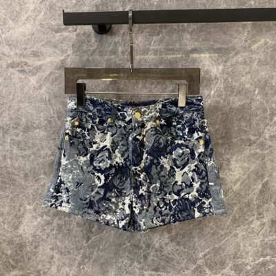 春夏新品花奔後袋真皮皮標女款高仿牛仔短褲