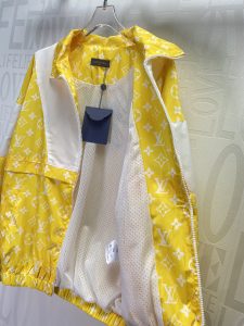 路易威登高仿LV拼色防曬服套裝多功能衣服 女款外套 超年輕時尚
