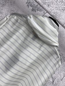 杜鵑同款 字母條紋時尚高仿LV薄外套超級好看的衣服