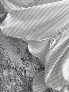 杜鵑同款 字母條紋時尚高仿LV薄外套超級好看的衣服