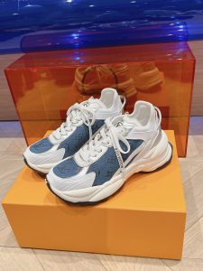 LOUIS VUITTON 高仿niek联名低帮运动休闲鞋