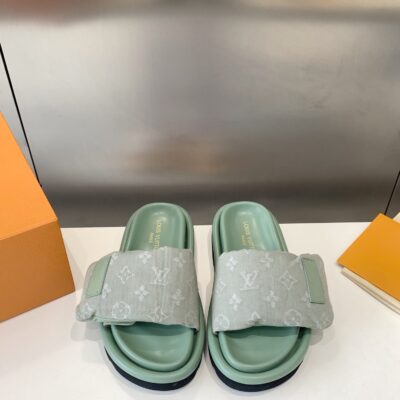 路易威登LV高仿鞋男女同款拖鞋绿色 超级好看