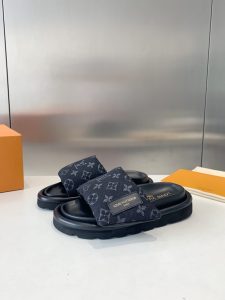 LV高仿高级感十足 情侣款 拖鞋休闲凉鞋