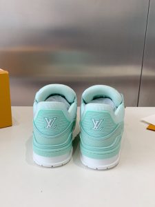 頂級高仿超级经典百搭LV情侣休闲鞋 蓝色
