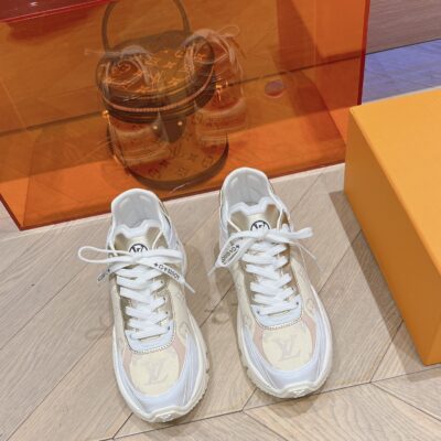 一比一原單復刻路易威登高仿休閒鞋女款 時尚鞋子