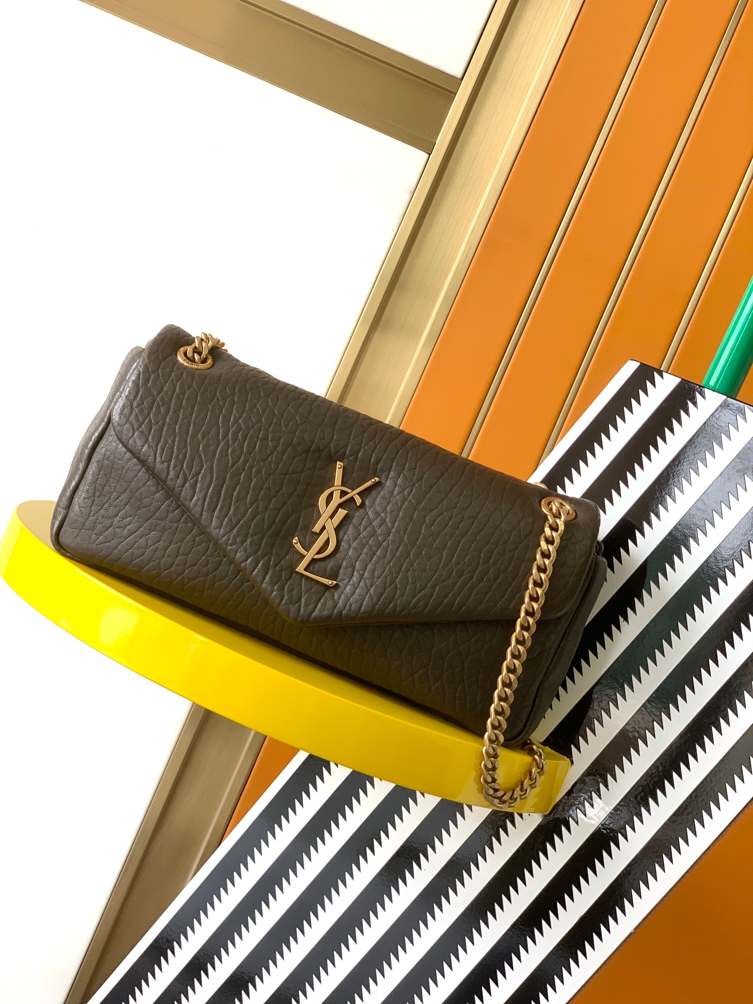 YSL202407040300001.jpg 原單YSL聖羅蘭包包 calypso small小羊皮手袋 大象紋羊皮鏈條包 棕色