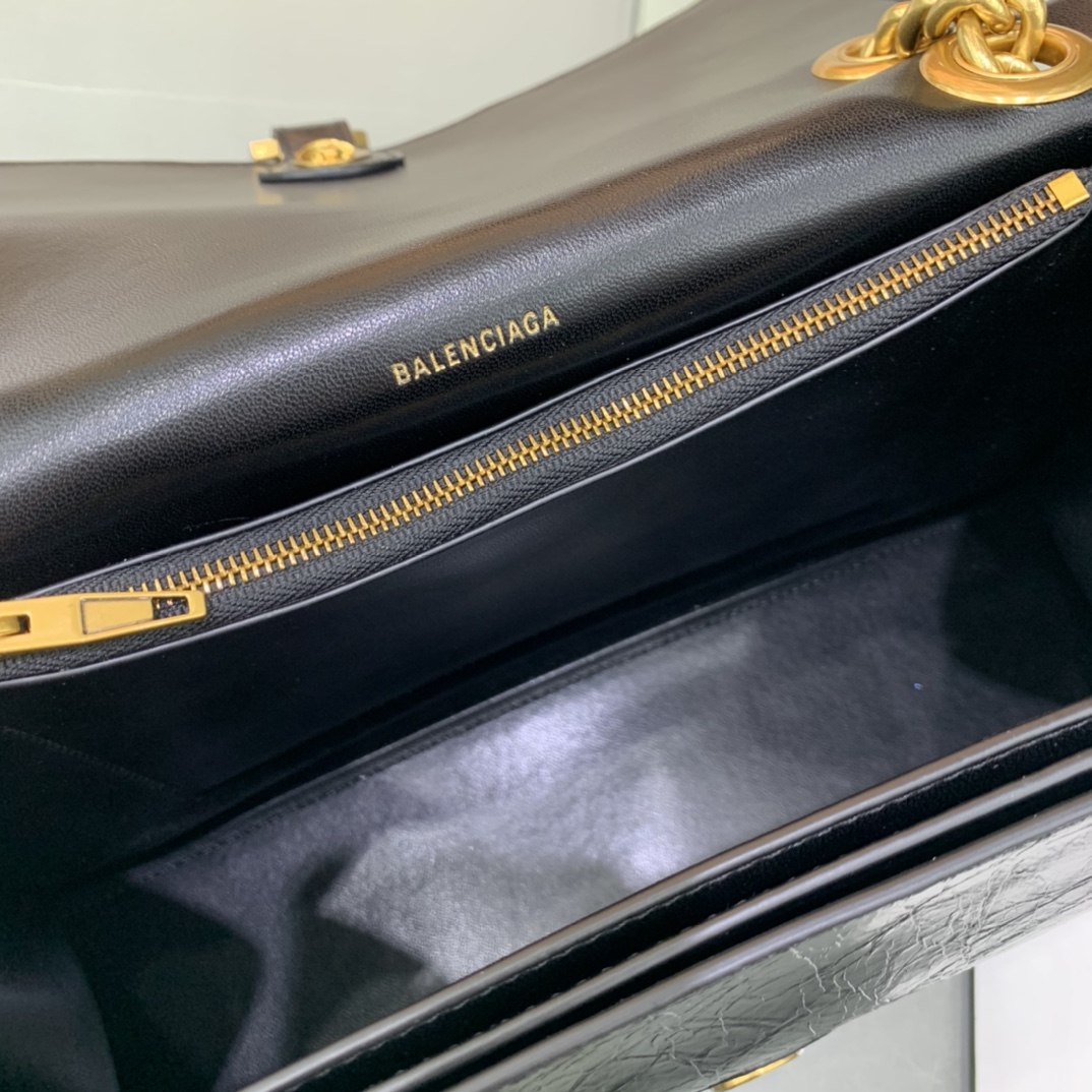 高仿奢侈品BALENCIAGA巴黎世家包包 crush最香沙漏鏈條包 中號爆裂黑色