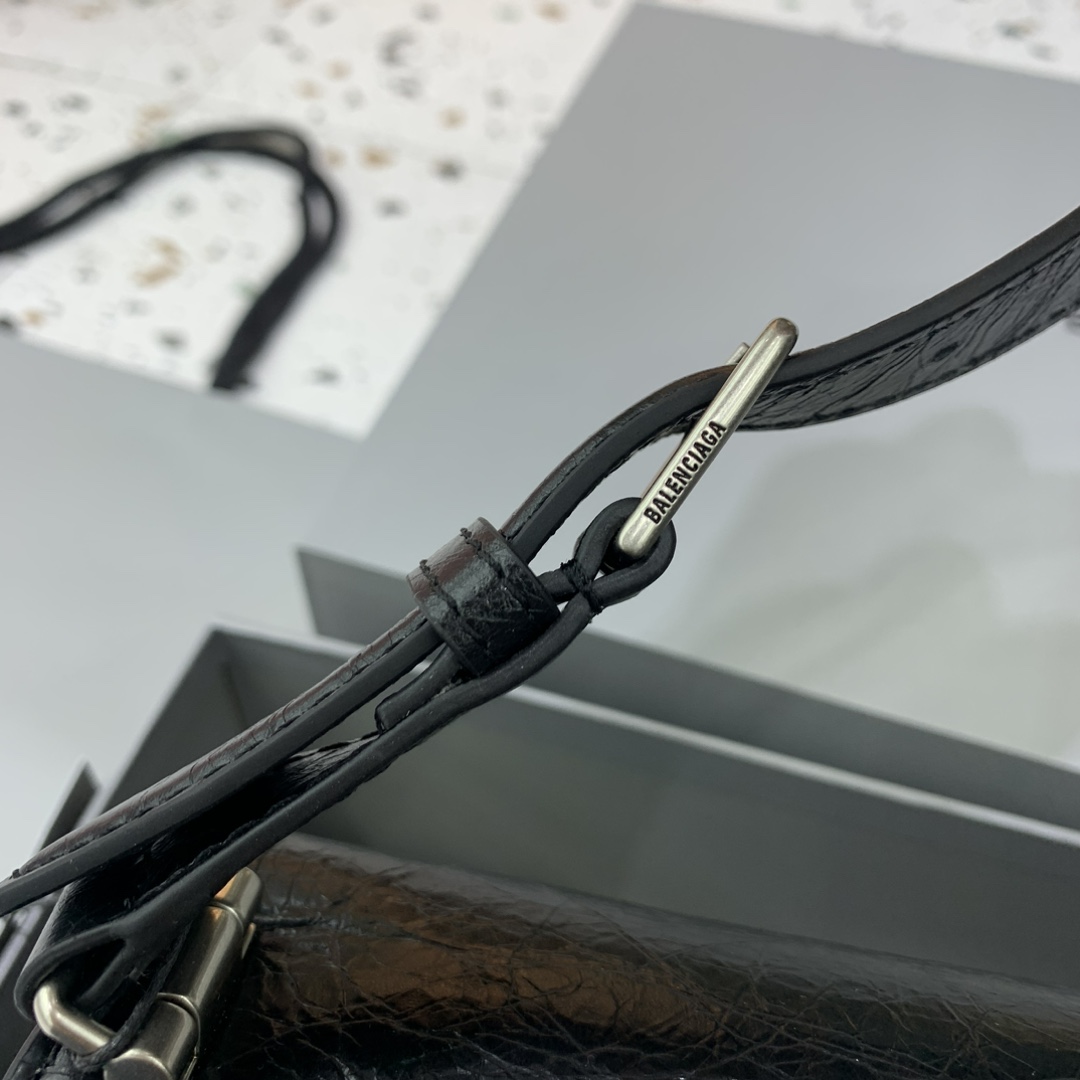 超A貨BALENCIAGA巴黎世家包包 crush【中號】沙漏新款皮肩帶腋下包