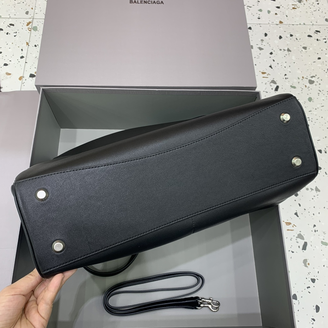 高仿超A貨BALENCIAGA巴黎世家包包 𝐑𝐎𝐃𝐄𝐎 𝐁𝐀𝐆 大號黑色銀扣