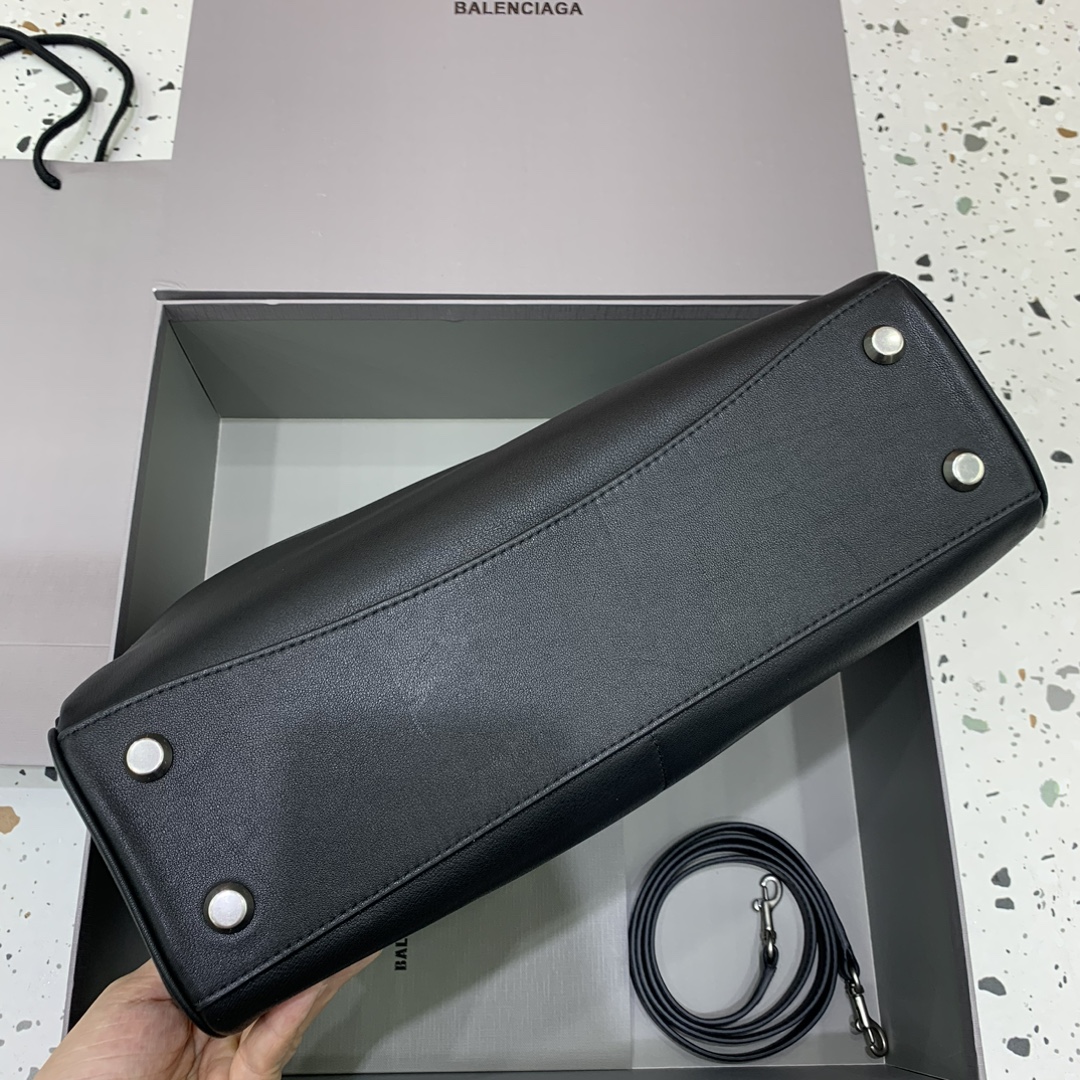 高仿超A貨BALENCIAGA巴黎世家包包 𝐑𝐎𝐃𝐄𝐎 𝐁𝐀𝐆 中號黑色銀扣
