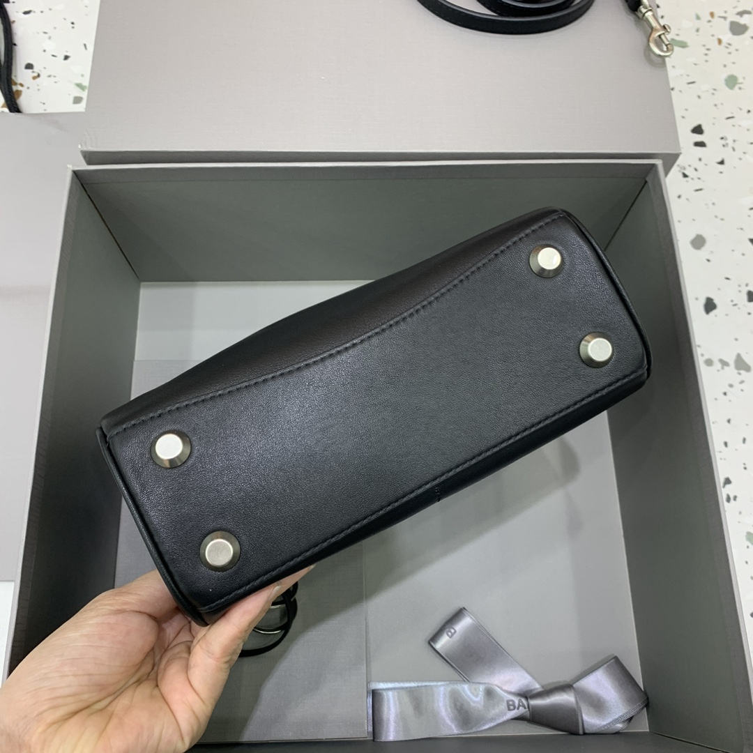 高仿超A貨BALENCIAGA巴黎世家包包 𝐑𝐎𝐃𝐄𝐎 𝐁𝐀𝐆 mini 黑色銀扣