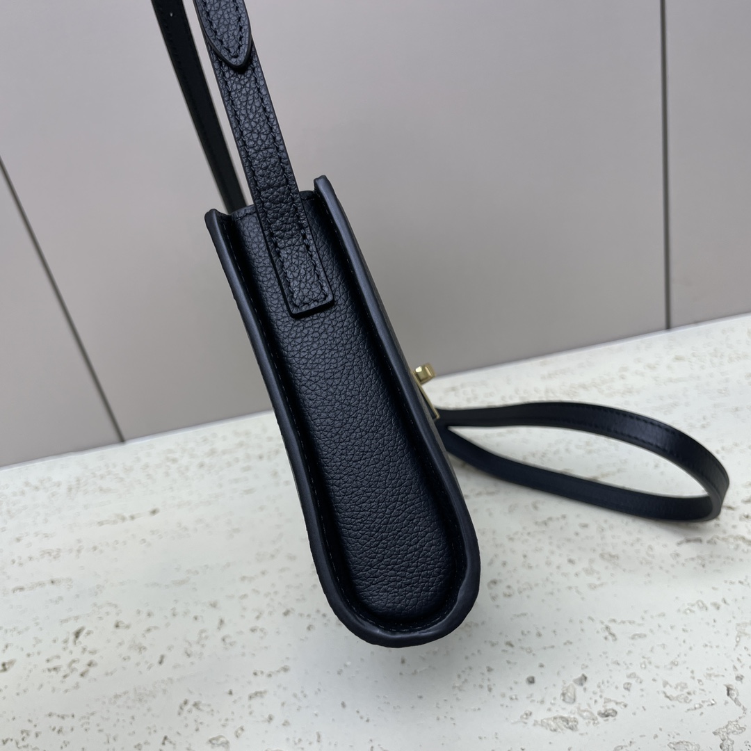 1比1高仿名牌包Celine賽琳 2024年Mini16小挎包 黑色
