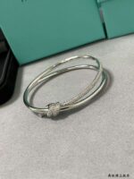 Tiffany頂級高仿優雅女款手鐲
